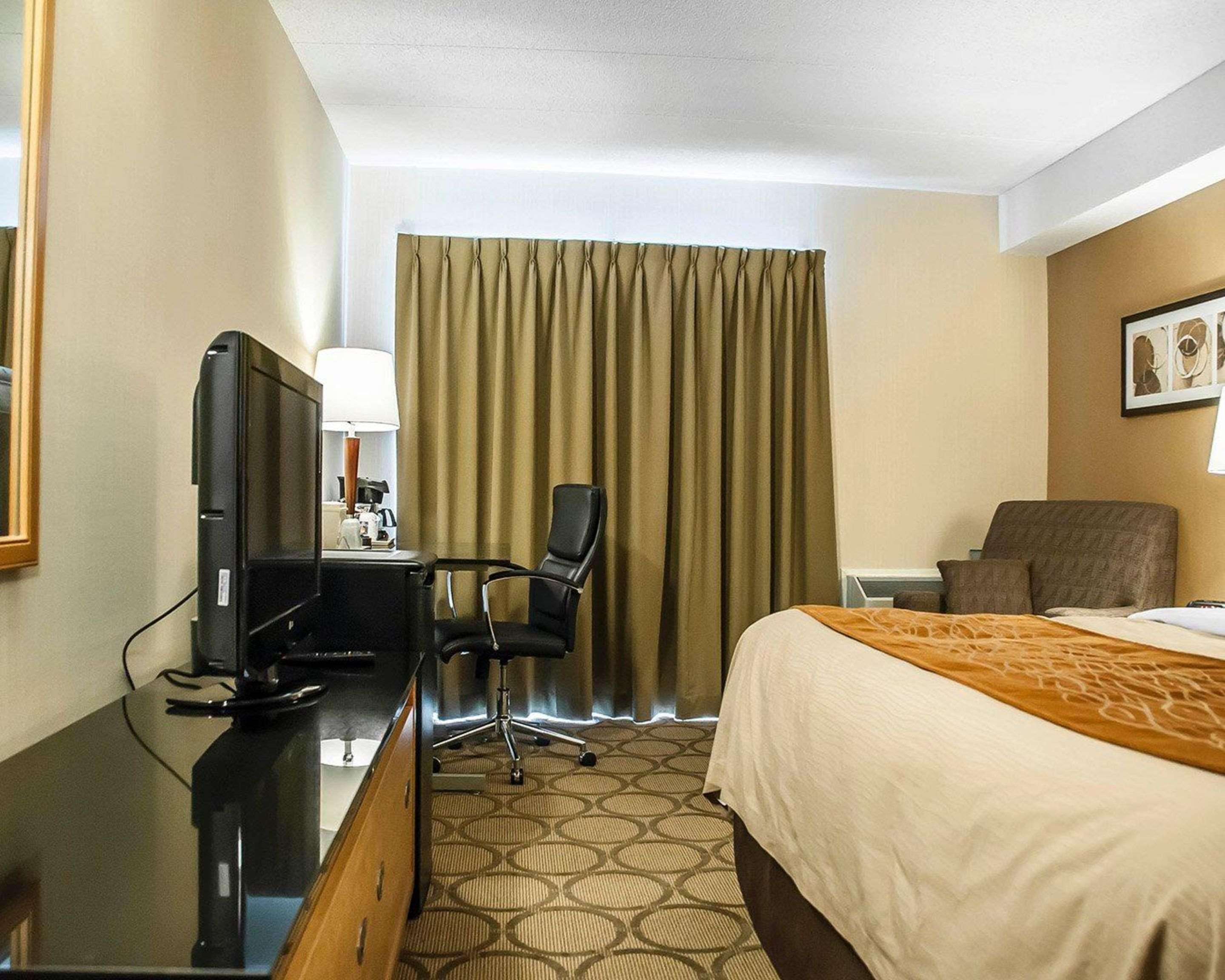 Comfort Inn Laval Exterior foto